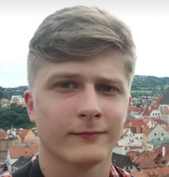 Дмитрий , студент 