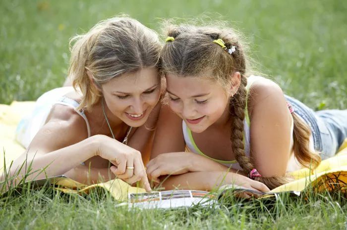 Девичьи сложности взросления: как понять дочь