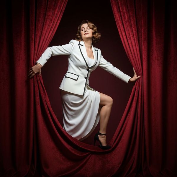 Карл Юнг был прав: мы устаём не от людей, а от себя, которого прячем